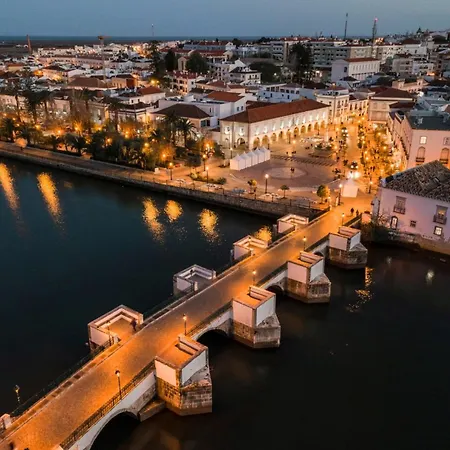 Monis Place-modern With Sunny Balcony *