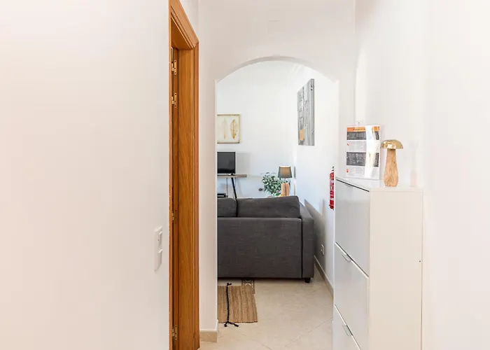 Διαμέρισμα Monis Place-modern With Sunny Balcony