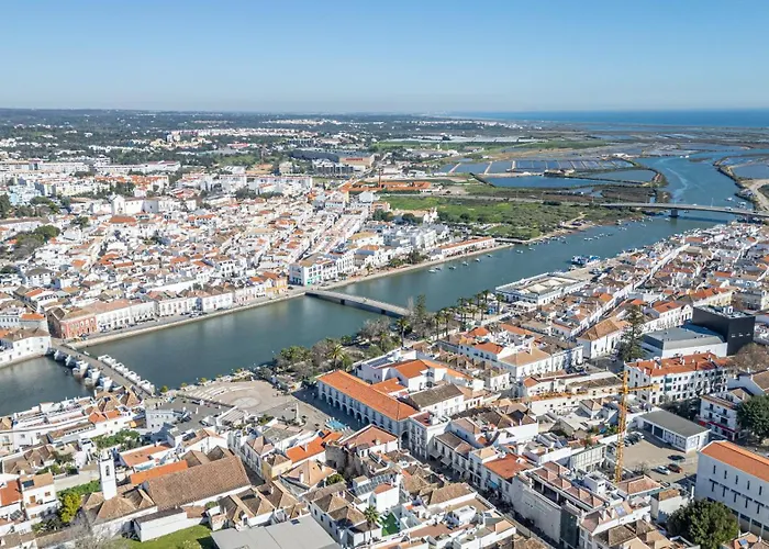 Monis Place-modern With Sunny Balcony アパート *