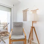 Monis Place-modern With Sunny Balcony