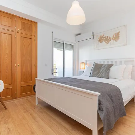 Monis Place-modern With Sunny Balcony * Tavira