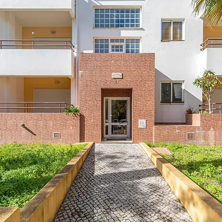 Monis Place-modern With Sunny Balcony