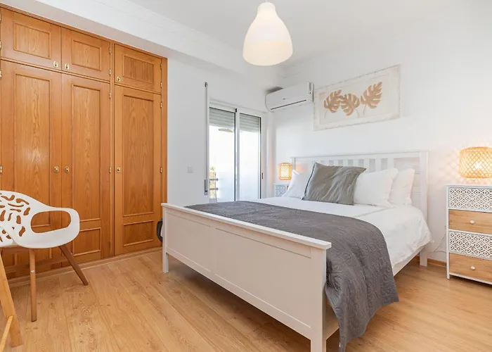 Monis Place-modern With Sunny Balcony * Tavira