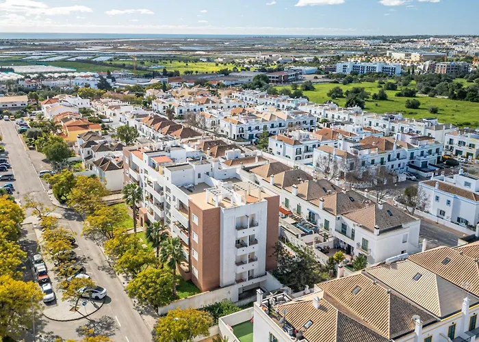Monis Place-modern With Sunny Balcony Tavira