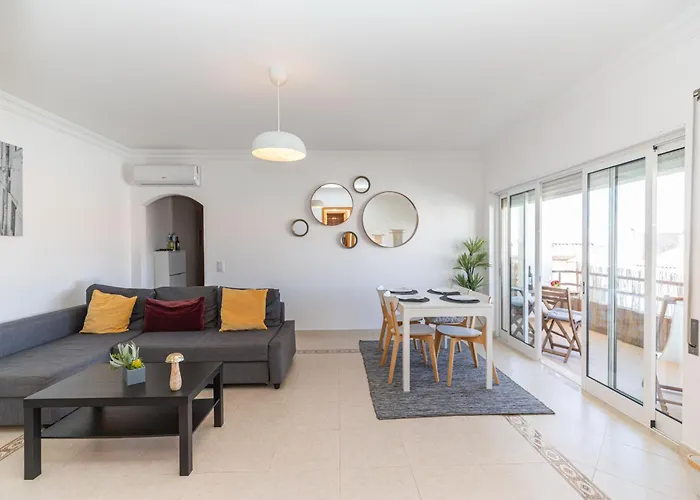 Monis Place-modern With Sunny Balcony * Tavira