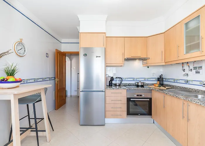 Apartment Monis Place-modern With Sunny Balcony *