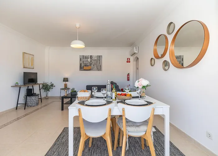 Monis Place-modern With Sunny Balcony * Tavira