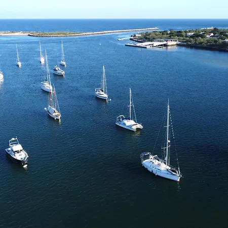 Apartment Monis Place-modern With Sunny Balcony